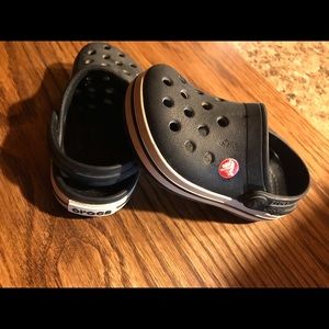 🌙Crocs toddler/infant size 6 in black & white